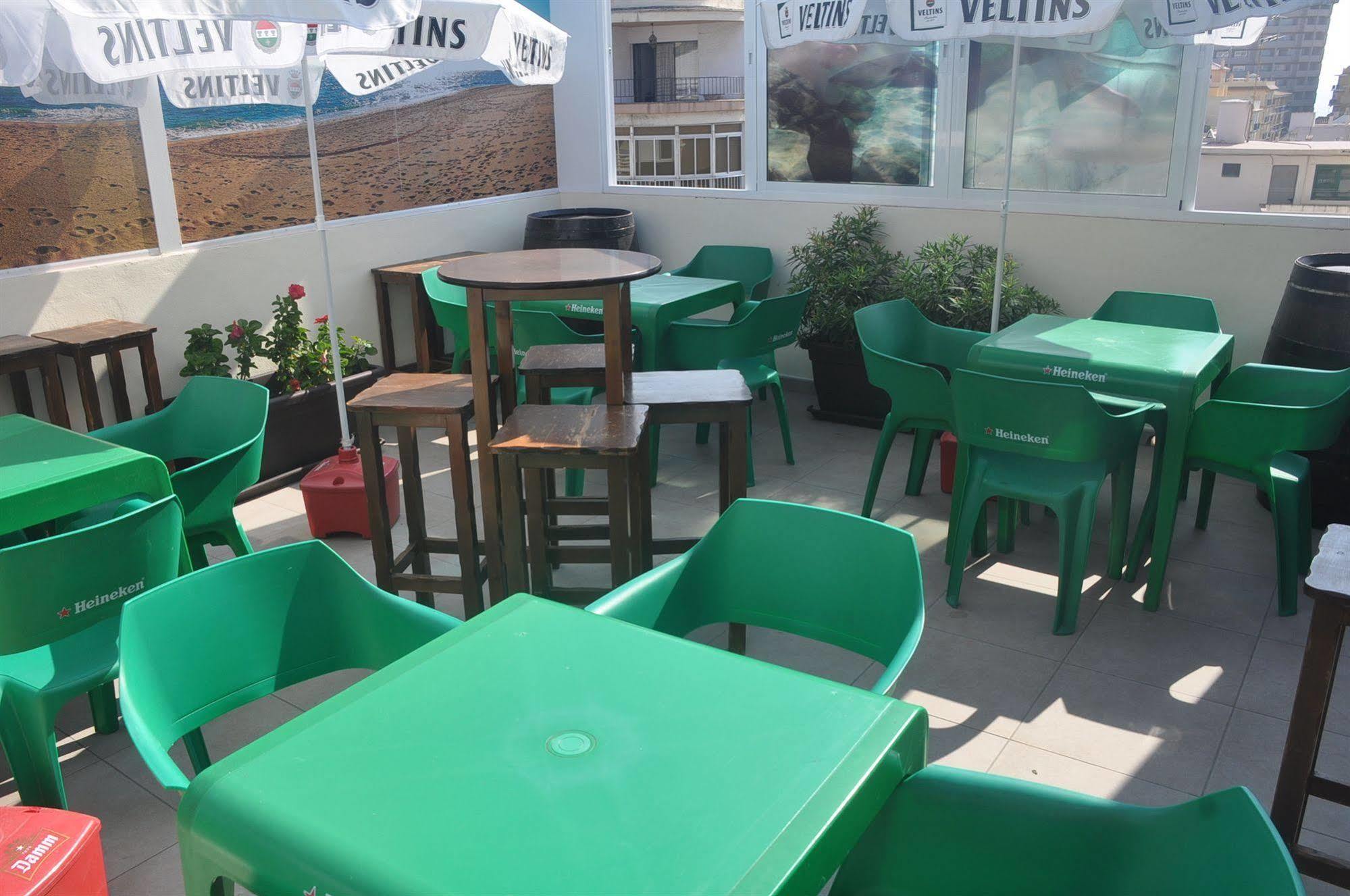 Hostal Tematico El Cid Фуeнхирола Екстериор снимка